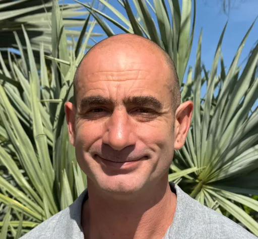 Andy — Fundador y director general
